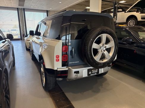 Used 2024 Land Rover Defender 110 S image 2