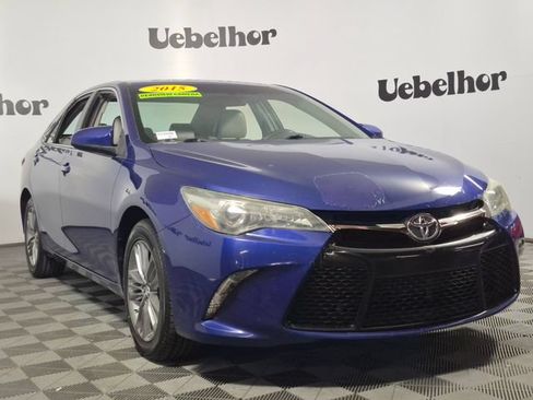 Used 2015 Toyota Camry SE FWD image 1