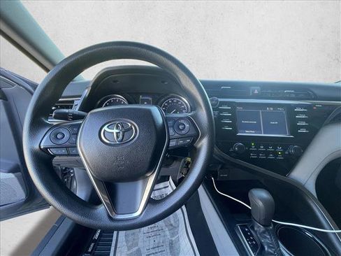 Used 2019 Toyota Camry LE image 14