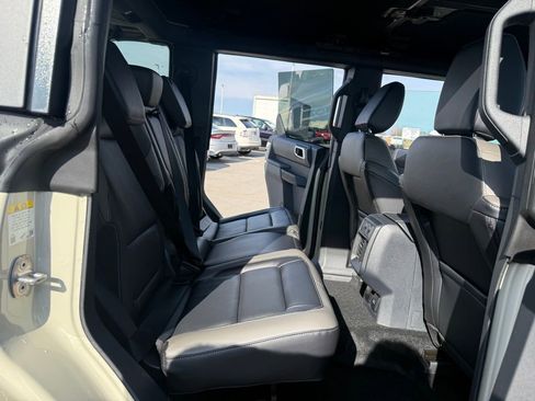 New 2025 Ford Bronco Outer Banks w/ Sasquatch Package image 19