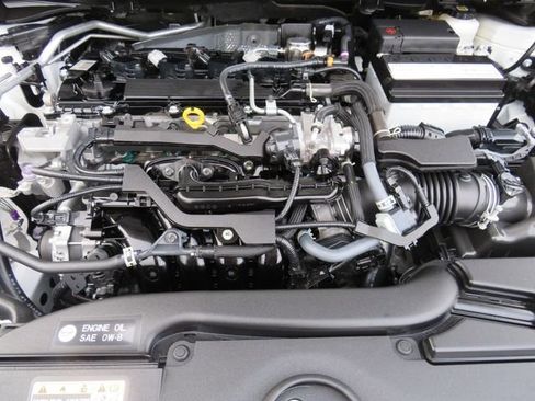 Certified 2025 Toyota Corolla SE w/ SE Package image 36