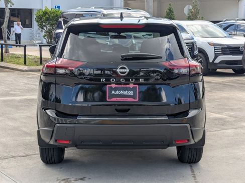 New 2026 Nissan Rogue SV FWD image 8