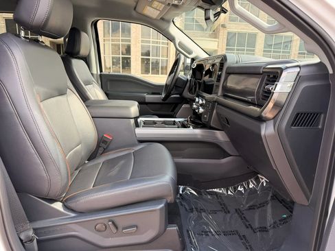 Used 2025 Ford F250 Lariat AWD/4WD image 17