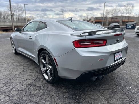 Used 2017 Chevrolet Camaro SS RWD image 3