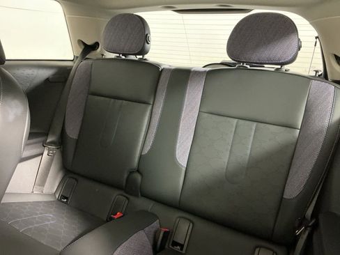 Certified 2025 MINI Cooper 2-Door Hardtop image 21