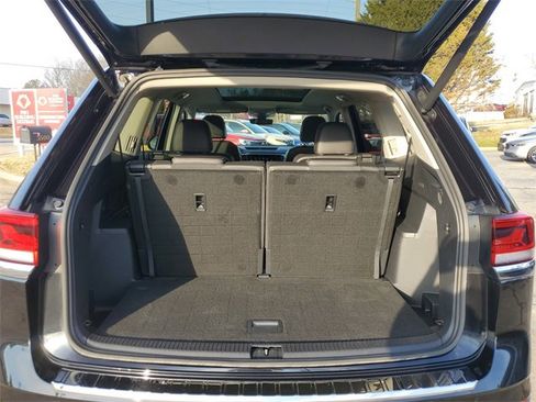 Certified 2023 Volkswagen Atlas SEL Premium image 8