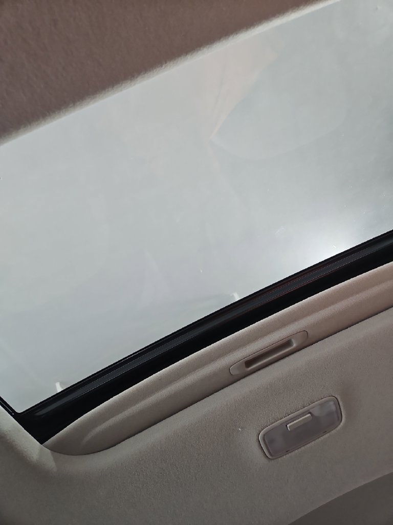 Certified 2025 Hyundai Venue SEL FWD image 22