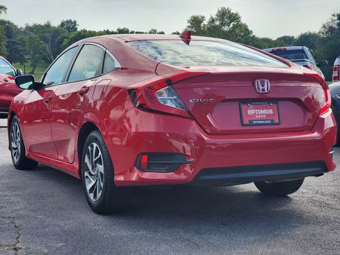 Used 2018 Honda Civic EX image 5