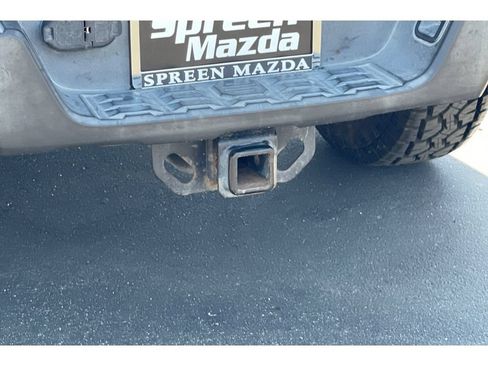 Used 2018 Toyota Tacoma SR5 RWD image 50