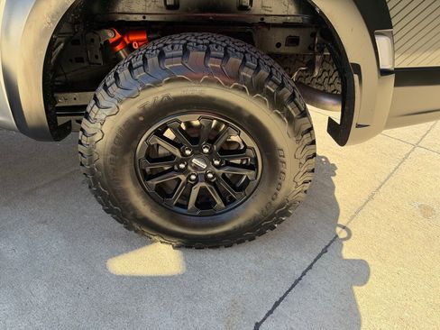 Used 2025 Ford F150 Raptor image 37