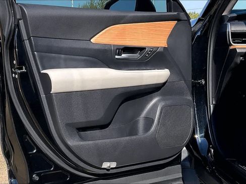 Used 2025 Toyota Grand Highlander FWD image 27