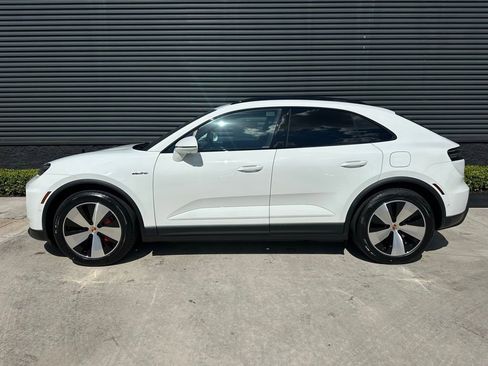 Used 2026 Porsche Macan 4S Electric AWD/4WD image 2