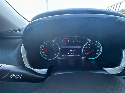 Used 2020 Chevrolet Traverse LT FWD image 26