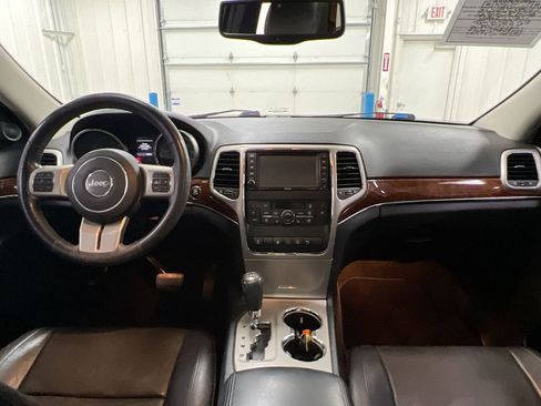 Used 2013 Jeep Grand Cherokee Limited w/ Luxury Group II image 10