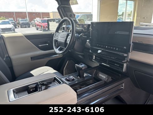Used 2026 GMC Hummer EV SUV AWD/4WD image 11