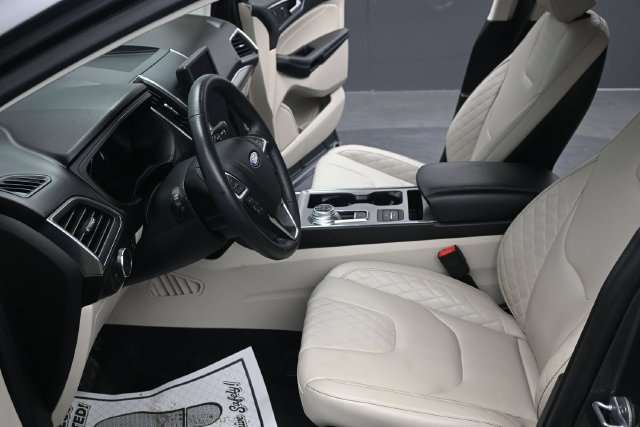 Certified 2024 Ford Edge Titanium AWD/4WD image 6