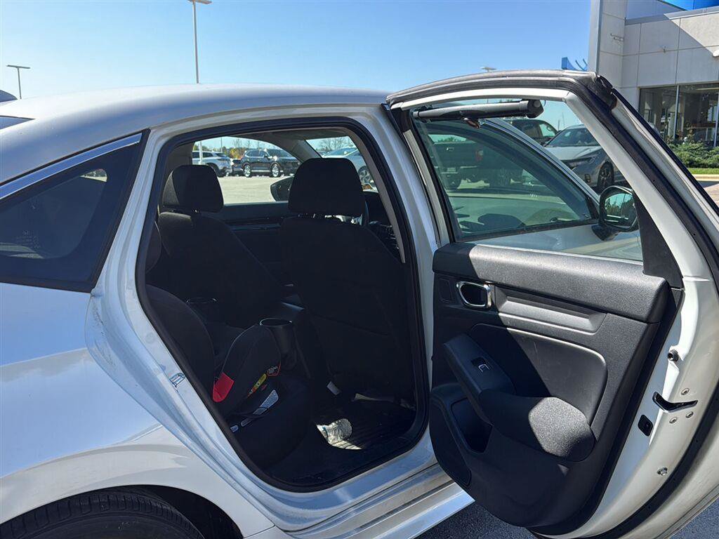 Used 2022 Honda Civic EX image 17
