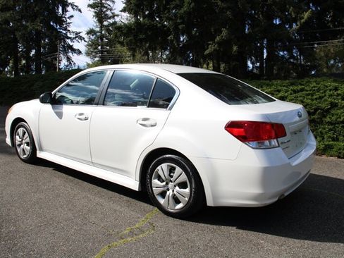 Used 2010 Subaru Legacy 2.5i AWD/4WD image 4
