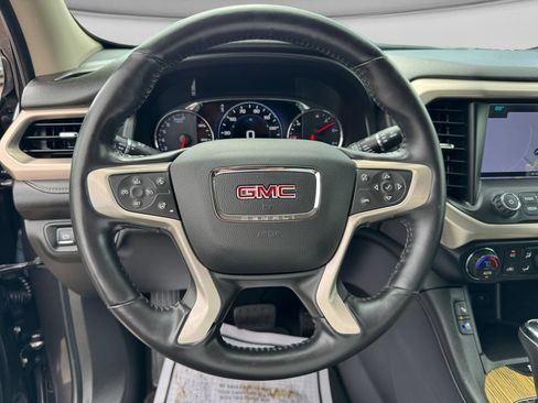 Used 2018 GMC Acadia Denali w/ Technology Package AWD/4WD image 29