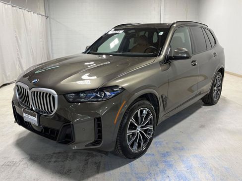 Used 2024 BMW X5 xDrive40i w/ M Sport Package AWD/4WD image 1