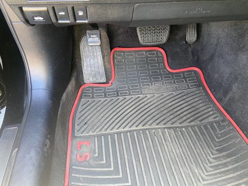 Used 2013 Lexus ES 300h image 7