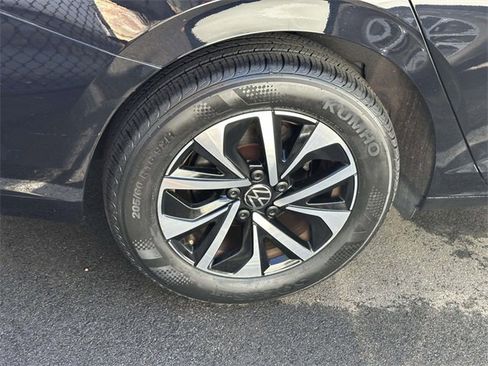 Certified 2022 Volkswagen Jetta S image 8