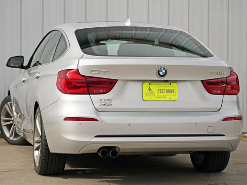 Used 2017 BMW 330i Gran Turismo xDrive image 5