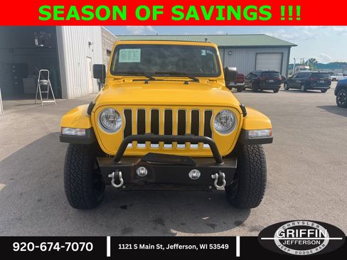 Used 2019 Jeep Wrangler Unlimited Sahara image 7
