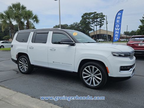 Used 2023 Jeep Grand Wagoneer Series II AWD/4WD image 7