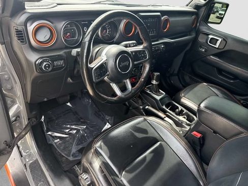 Used 2021 Jeep Gladiator Mojave w/ Cold Weather Group AWD/4WD image 12