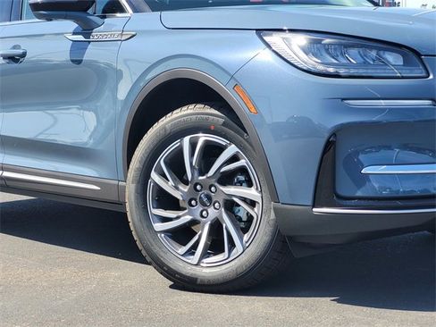 New 2025 Lincoln Corsair Premiere w/ Equipment Group 101A image 2