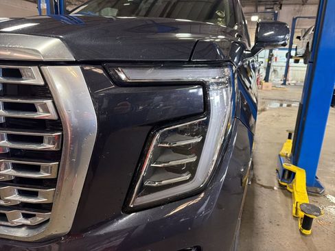 Used 2025 GMC Yukon Denali image 2
