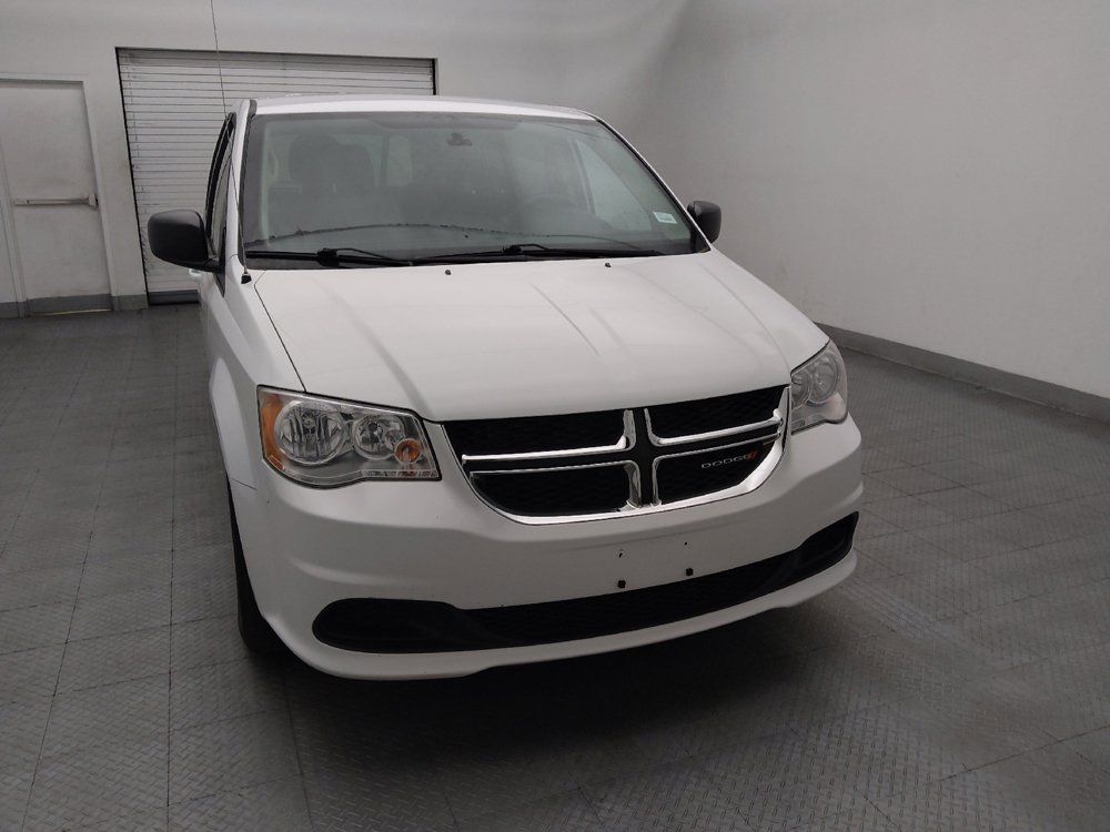 Used 2018 Dodge Grand Caravan SE FWD image 14