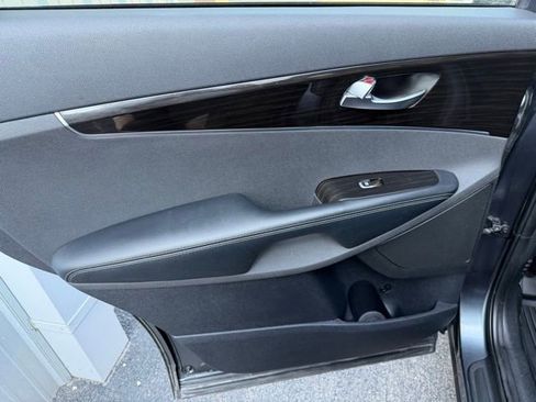 Used 2020 Kia Sorento EX image 30