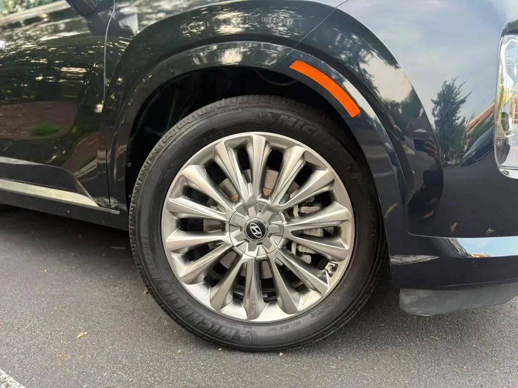 Used 2020 Hyundai Palisade Limited FWD image 17