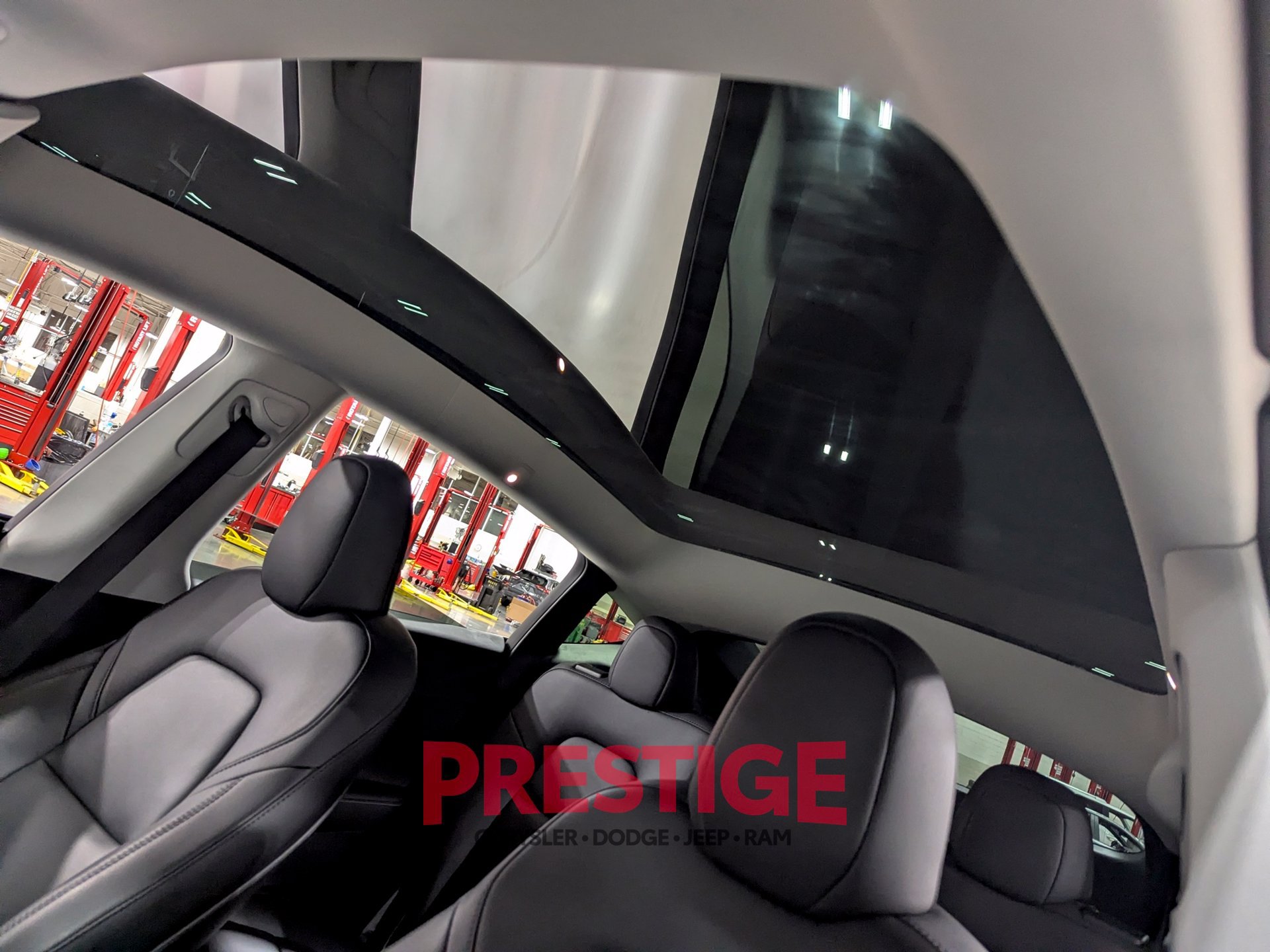 Used 2023 Tesla Model Y Performance AWD/4WD image 25