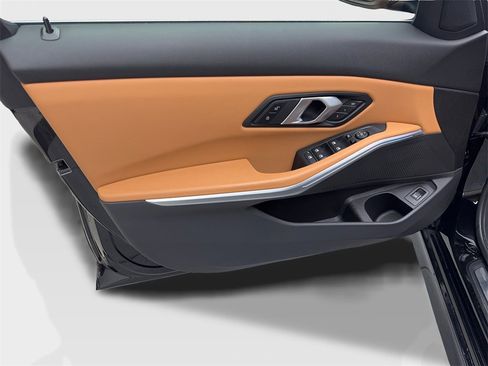 Used 2025 BMW 330i Sedan image 31