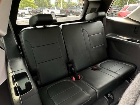 Used 2020 Chevrolet Traverse LT w/ Driver Confidence II Package image 11