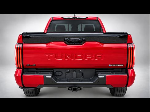 Used 2025 Toyota Tundra Platinum AWD/4WD image 6