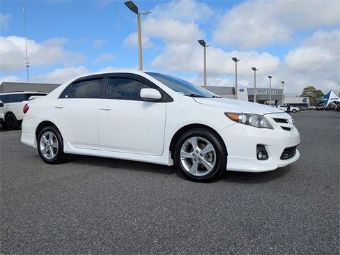 Used 2012 Toyota Corolla S image 2