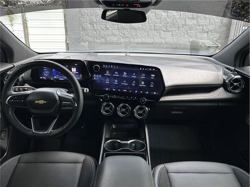 Used 2024 Chevrolet Blazer EV LT AWD/4WD image 18