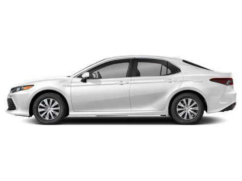 Used 2022 Toyota Camry XLE w/ Cold Weather Package image 3