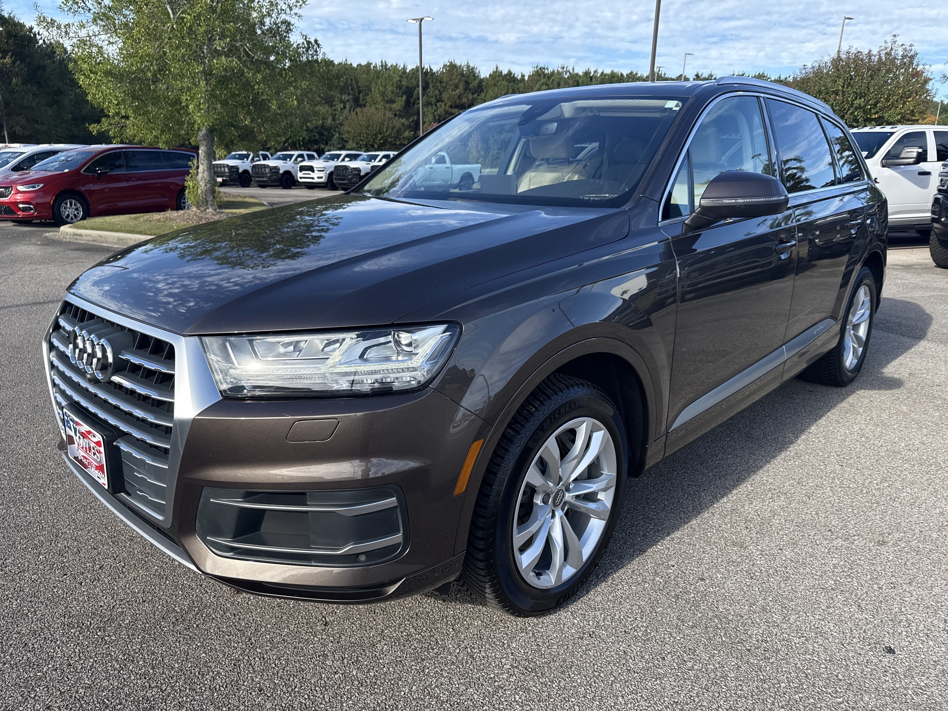 Used 2019 Audi Q7 2.0T Premium Plus w/ Premium Plus Package AWD/4WD image 3