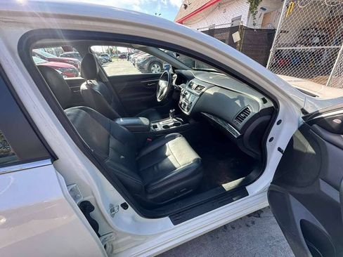 Used 2017 Nissan Altima 2.5 SL FWD image 3