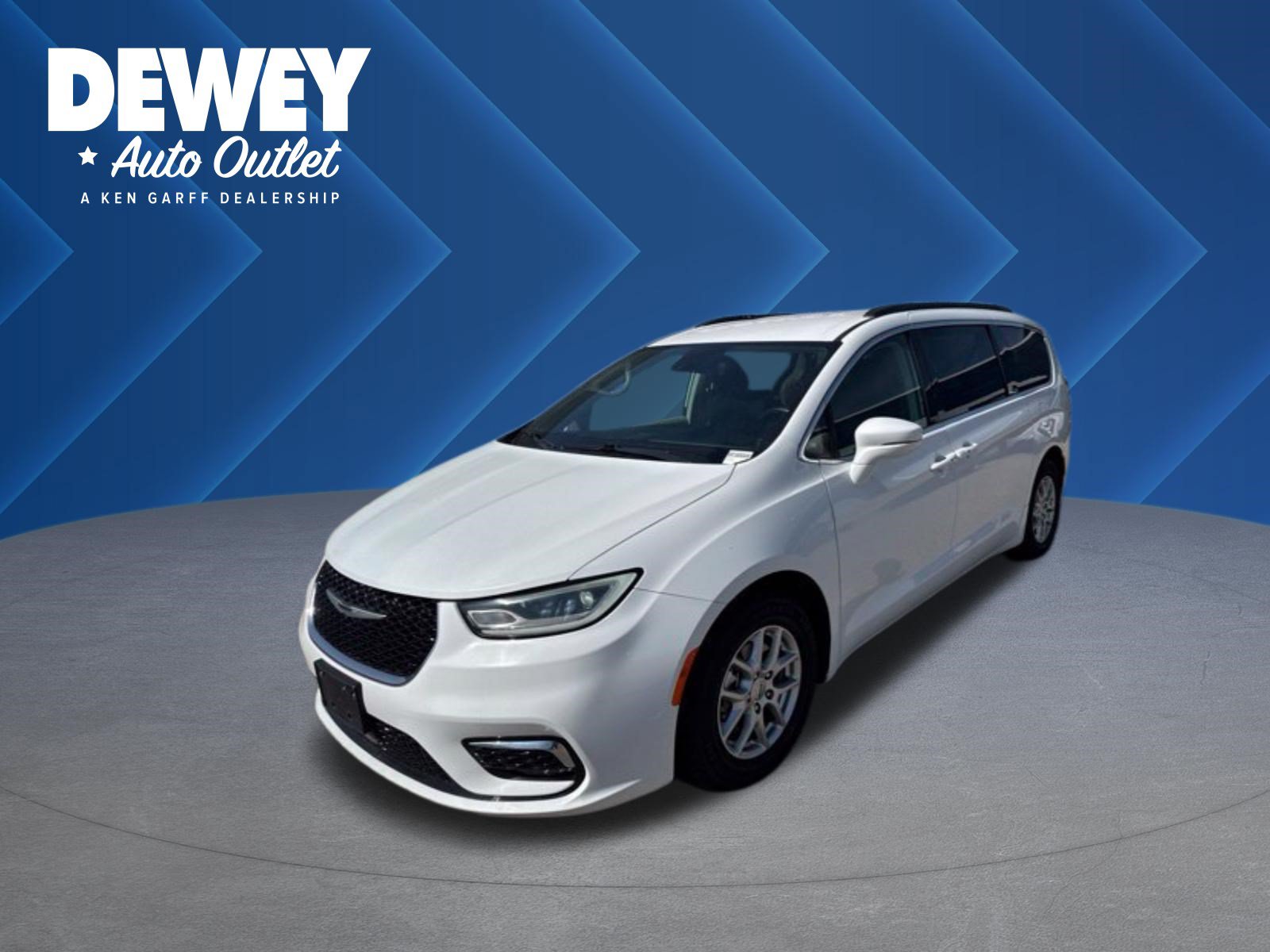 Used 2022 Chrysler Pacifica Touring-L FWD image 1