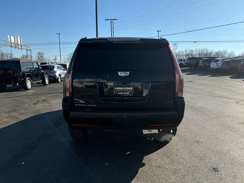 Used 2019 Cadillac Escalade Premium Luxury w/ Escalade Sport Edition image 5