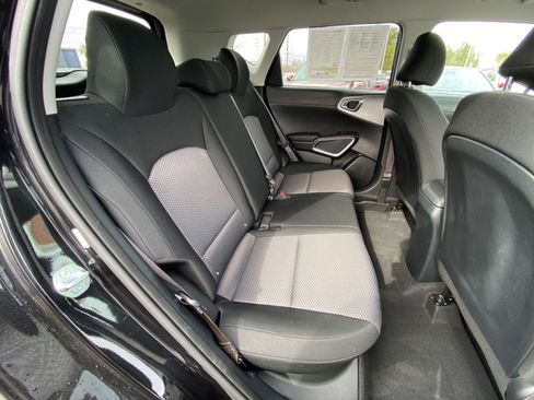 Used 2025 Kia Soul LX w/ LX Technology Package image 38