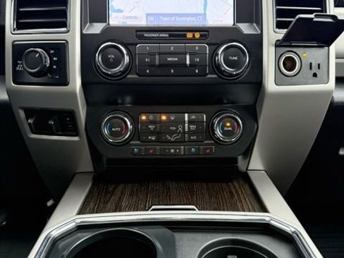 Used 2020 Ford F350 Lariat w/ Lariat Ultimate Package image 31