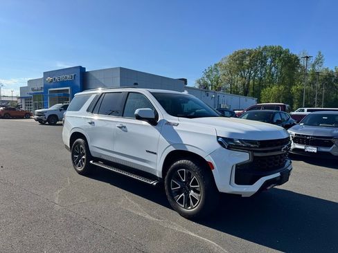 Used 2022 Chevrolet Tahoe Z71 w/ Luxury Package image 18