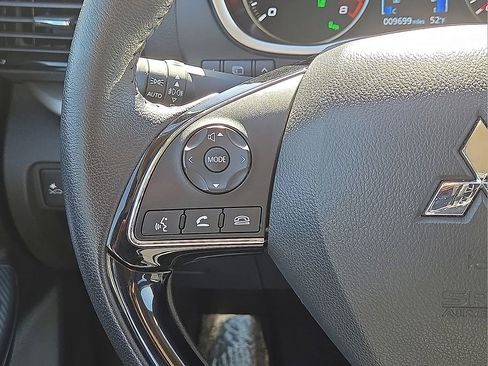 Used 2025 Mitsubishi Eclipse Cross SE image 18